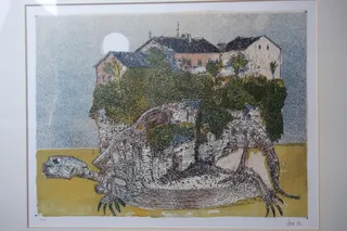 Farblithographie, Titel "Isostatischer Schub", num. 4/45, sign., Motiv: Die versteinerte Schildkröte trägt typische Häuser aus dem Altmühltal (Jura-Kalkplatten). Format gerahmt 58x 48 cm. Der originale Litho-Stein wie auch große versteinerte Schildkröten befinden sich im Bürgermeister-Müller-Museum in Solnhofen. Der Künstler aus Gernsheim hat auch die Broschüre "Ein Lithographieführer" verfasst.
